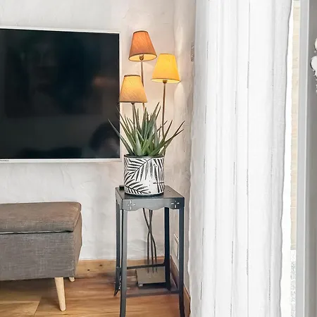 Calme Jardin & Parking Prox Royan 2 Apartment