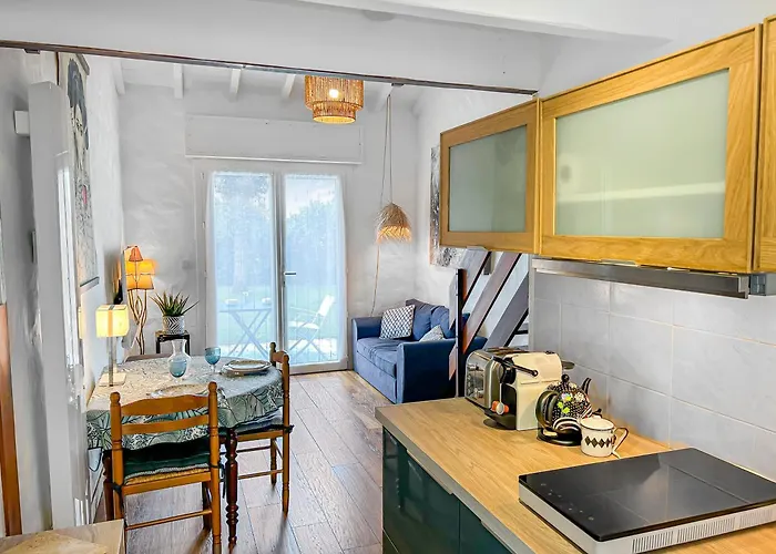 Calme Jardin & Parking Prox Royan 2 * 메디스